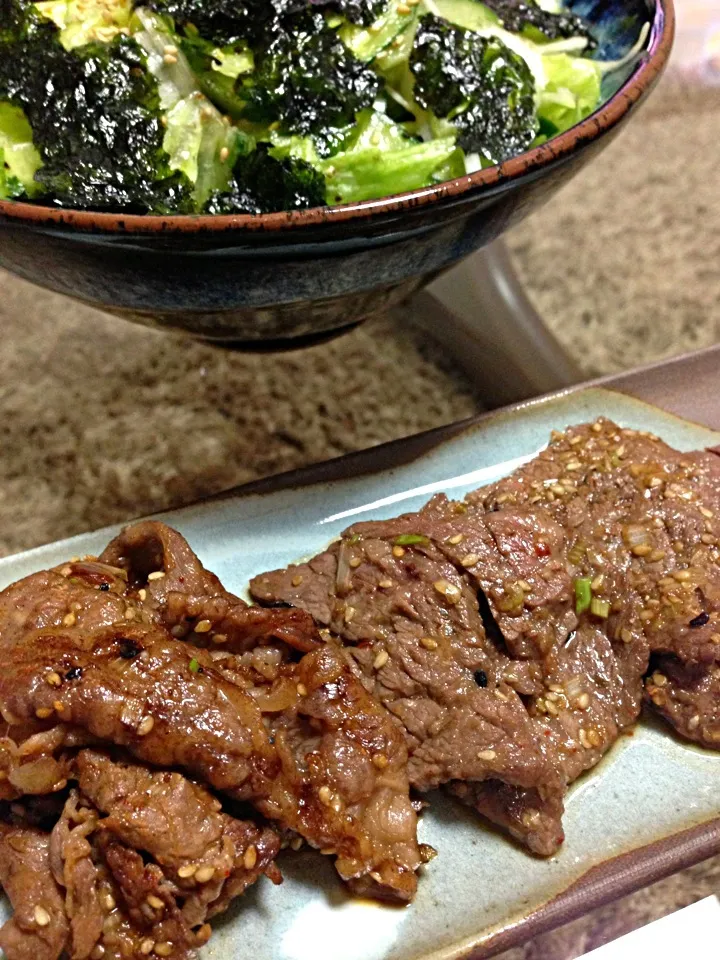 Snapdishの料理写真:牛肉の七味焼き、チョレギサラダ|やっちゃんさん