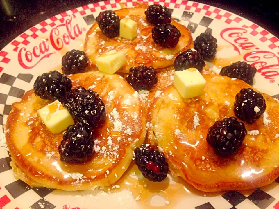 Pancakes with blackberries|Michelleさん