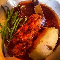 Snapdishの料理写真:Lamb shoulder, steamed beans, creamed mash and sticky gravy|sarah taylorさん