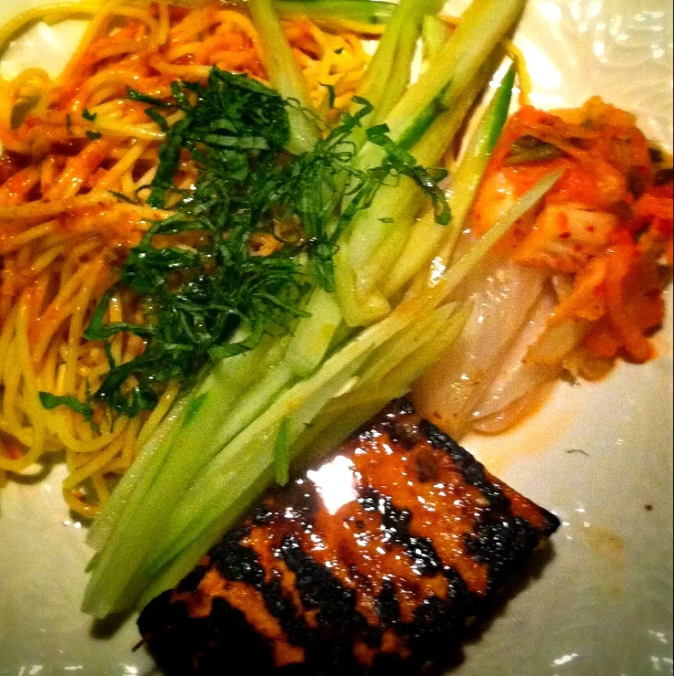 Sesame tahini noodles, BBQ tofu, Kimchi|Peter Simonさん