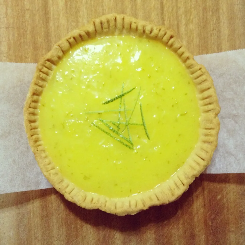 Snapdishの料理写真:Lemon pie|Vickieさん