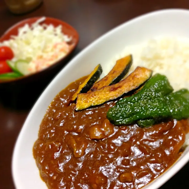 トマトカレー(´ ω。 `)|ふくろう女子さん