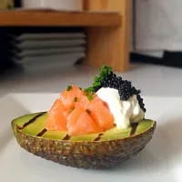 Avocado salmon & lumpfish caviar