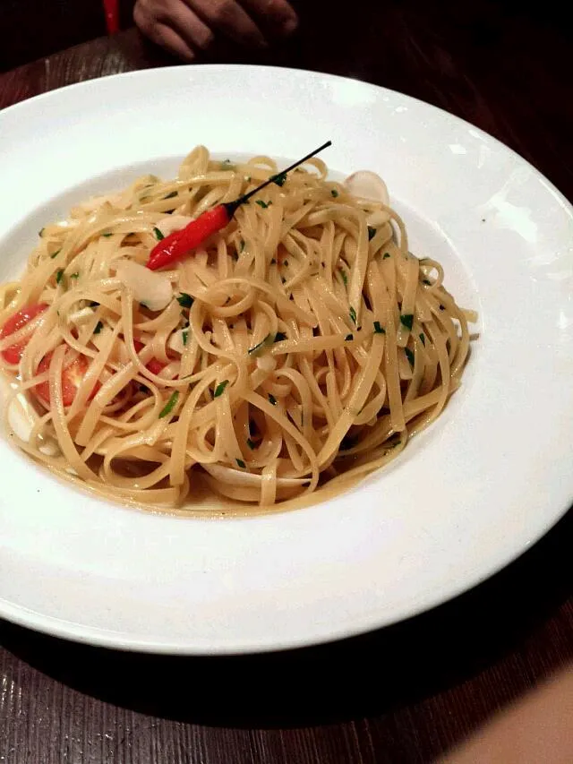 Snapdishの料理写真:Clams and fusilli in white wine sauce|genさん