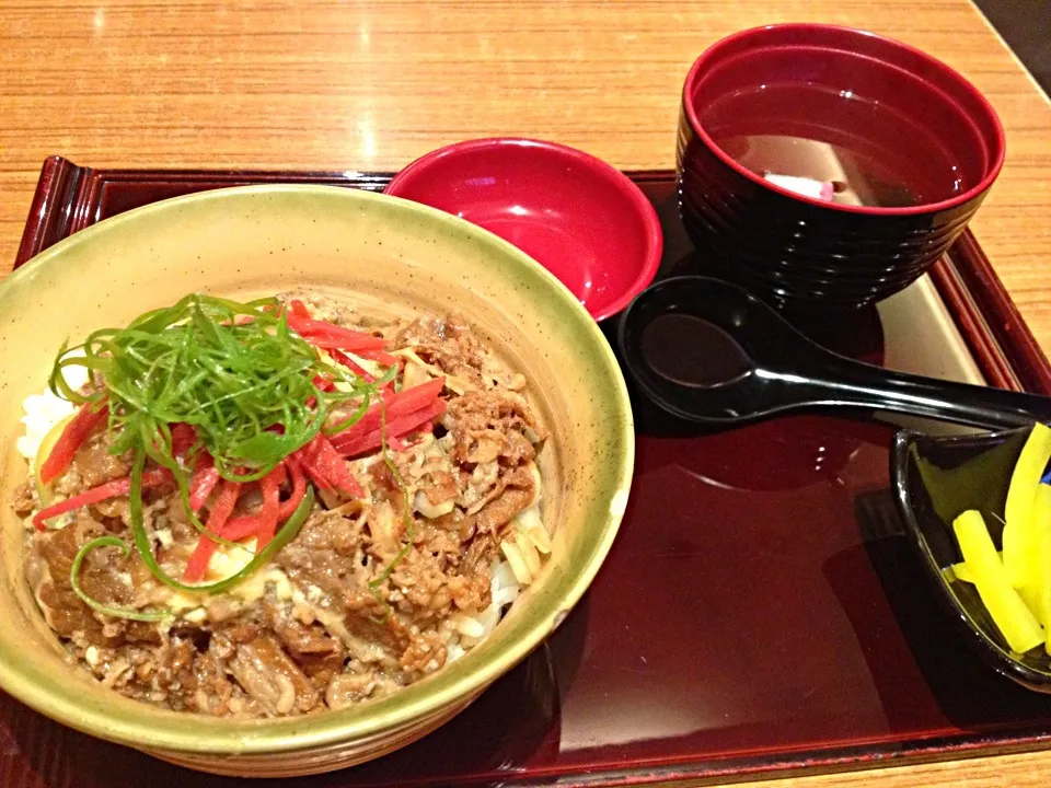 肉たまとじ丼|Takaya Minatoさん