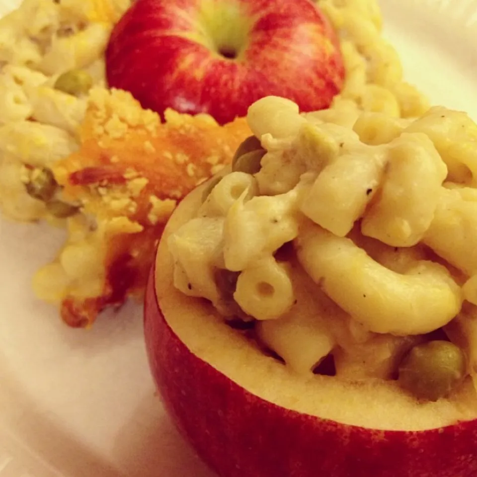 Pink Lady Apple stuffed w/ Baked Chicken Casserole|Curt Chillさん