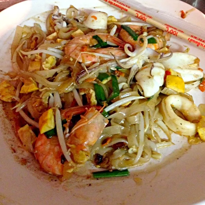 seafood pad thai|fiofieさん