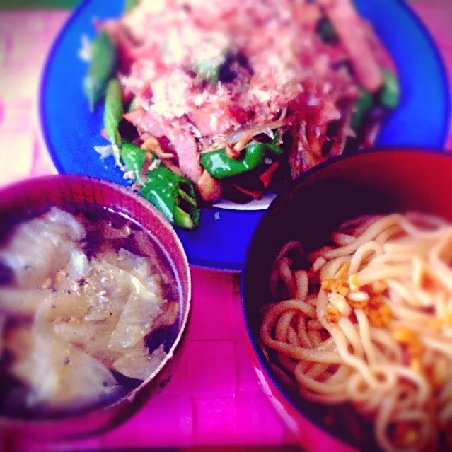 パタン風の冷うどんと万願寺とうがらしの炒め物|江坂慎子さん