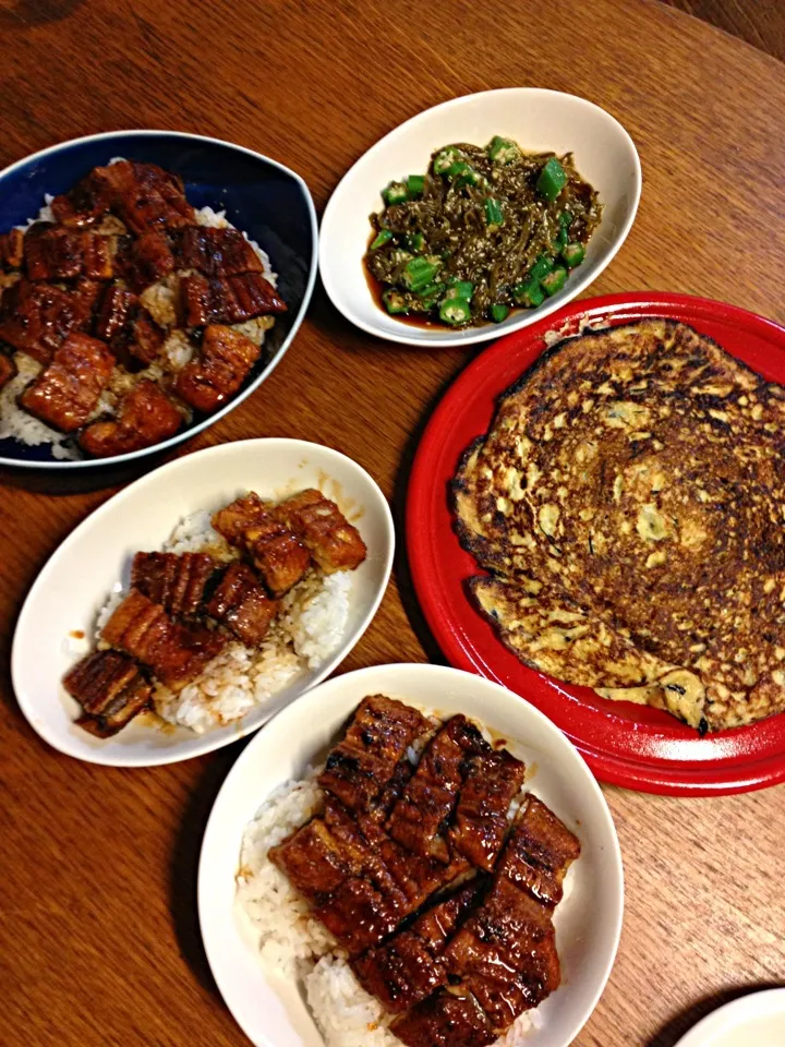 Snapdishの料理写真:★うなぎ丼★やまいも焼き★メカブおくら|三宅 里美さん