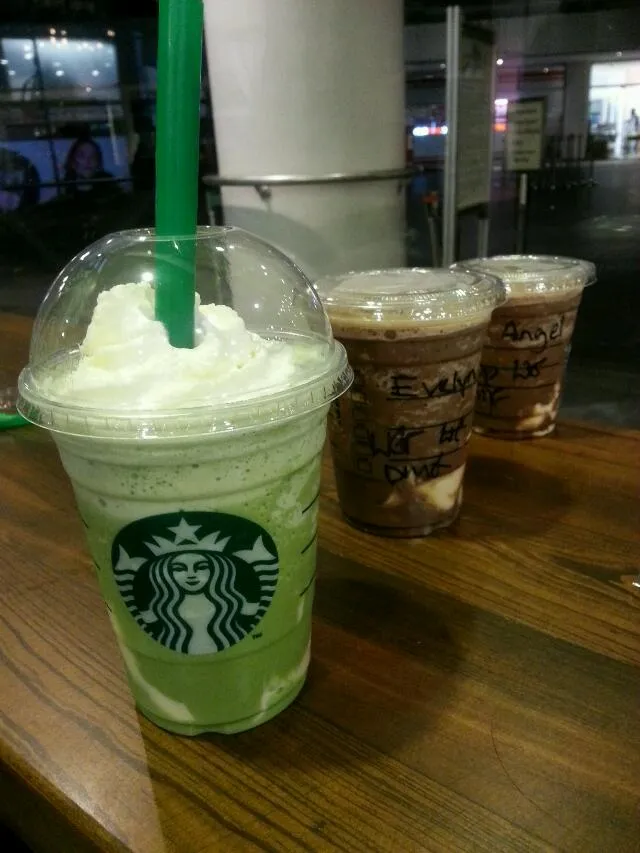 Snapdishの料理写真:Green Tea & Dark Mocha white chocolate pudding  Frappucchino Starbucks|Jun Kiさん