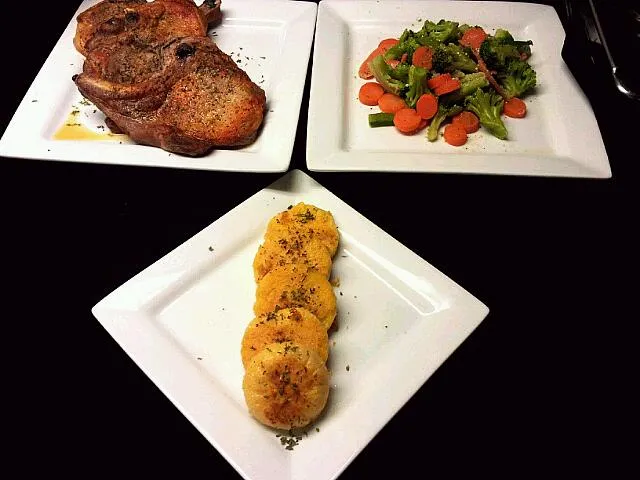 broiled pork chops broccoli And carrots sauteed polenta|Kevin Fatbelly Coleさん