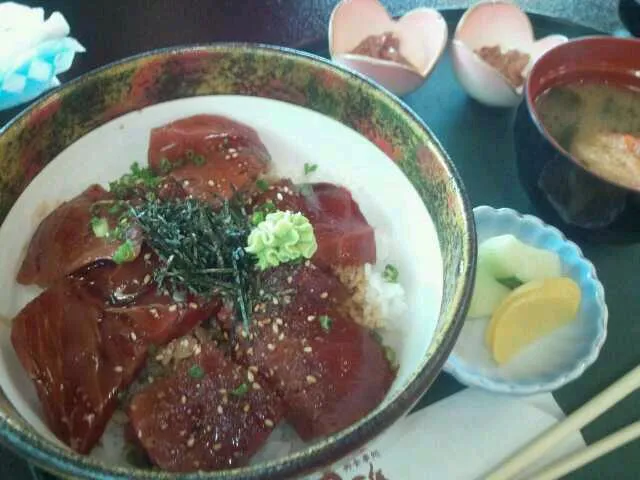 生マグロ海鮮丼(*^^*)|聖さん