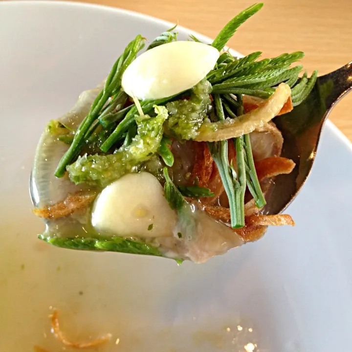 Raw oyster with spicy thai seafood dip|miyummyさん