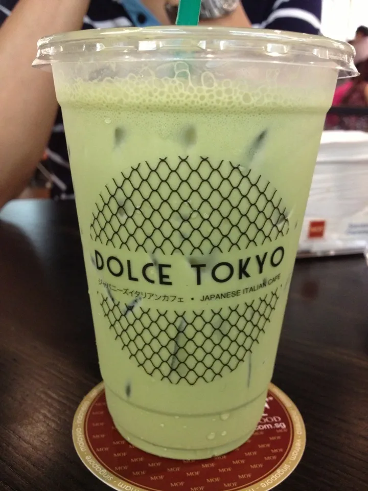 Ice matcha latte|AmeSabさん