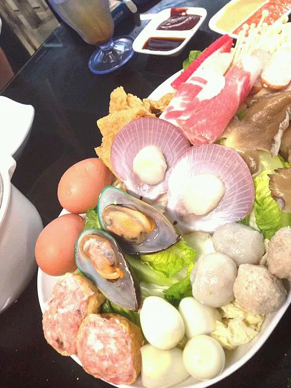 Fresh ingredients for steamboat|joey limさん