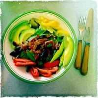 Snapdishの料理写真:Bacon Tomato & Avocado Salad|Boさん