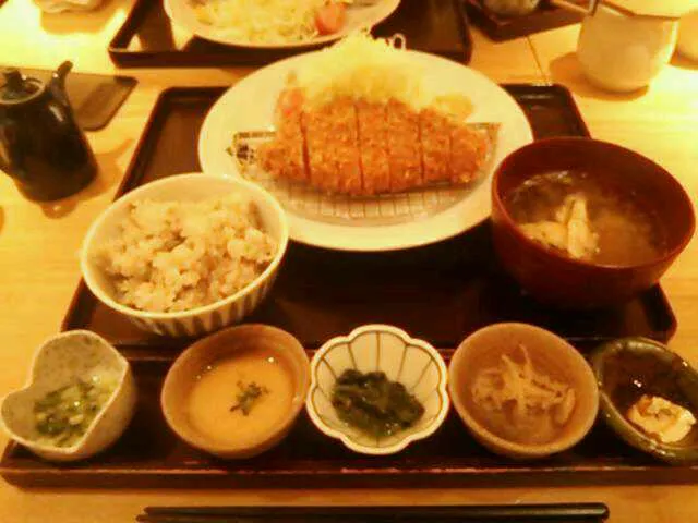 米沢豚のトンカツ定食|里美さん