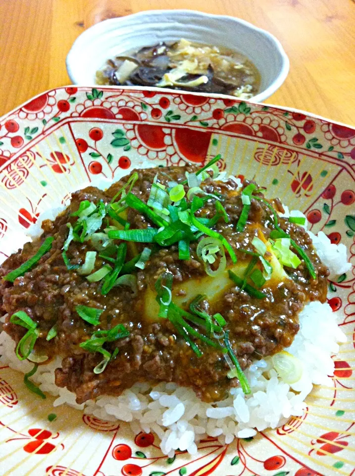 Snapdishの料理写真:たまご豆腐で麻婆丼！酸辣湯と一緒に…|Babyelephant-Tさん