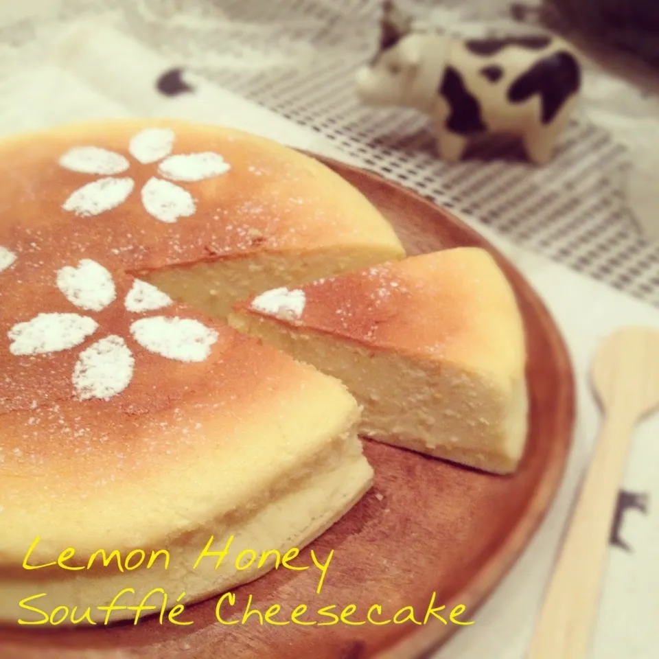 Lemon Honey Soufflé cheesecake 🍯🐝🍋|Prae~*さん