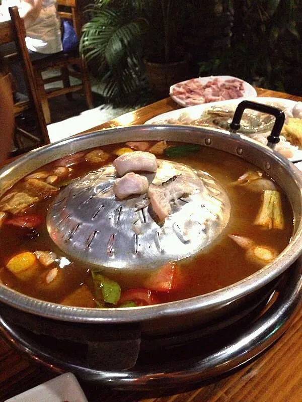 traditional charcoal steamboat plus bbq|joey limさん