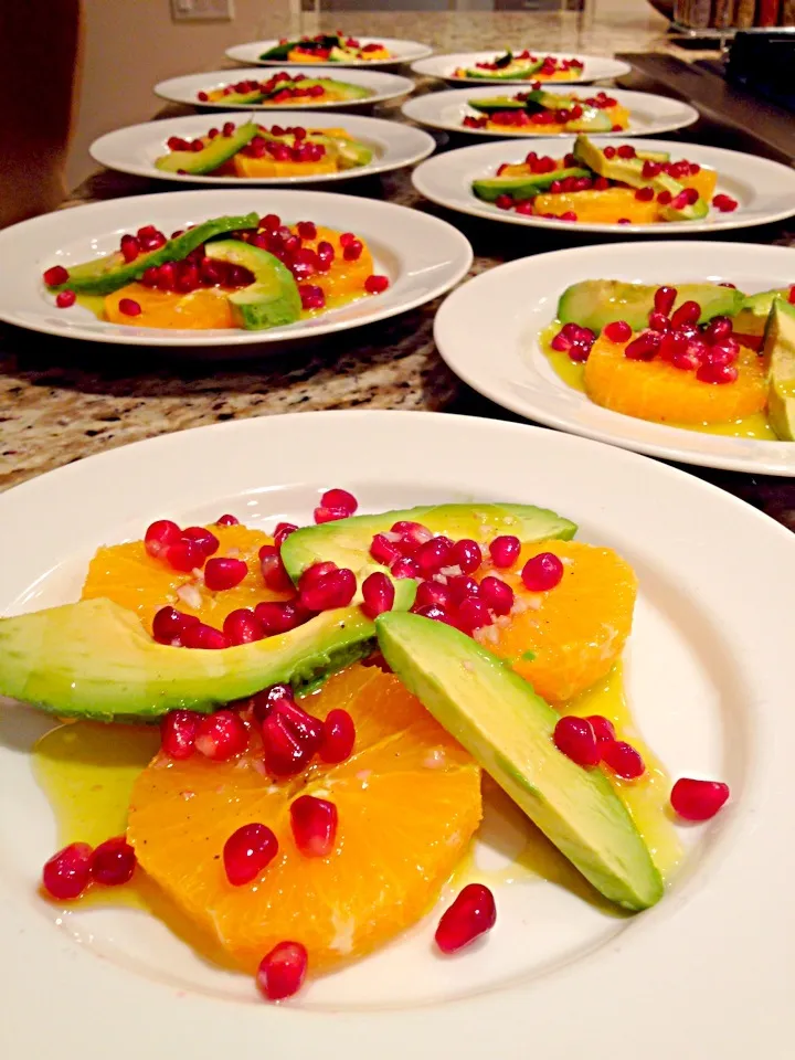 Salad of oranges, avocado, pomegranate and citrus vinaigrette|Allisonさん
