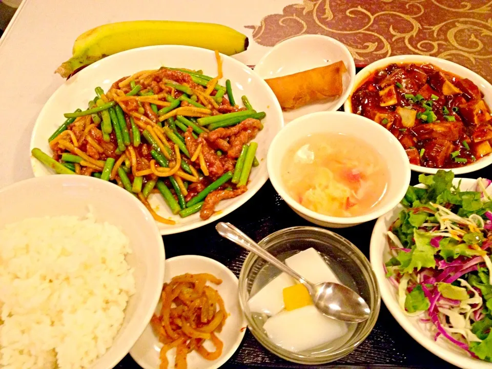 茎ニンニクと牛肉炒め定食|こんどう かずゆきさん