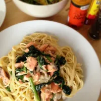 Snapdishの料理写真:Cream Spaghetti w/ Salmon and Spinach|DJVinegarさん