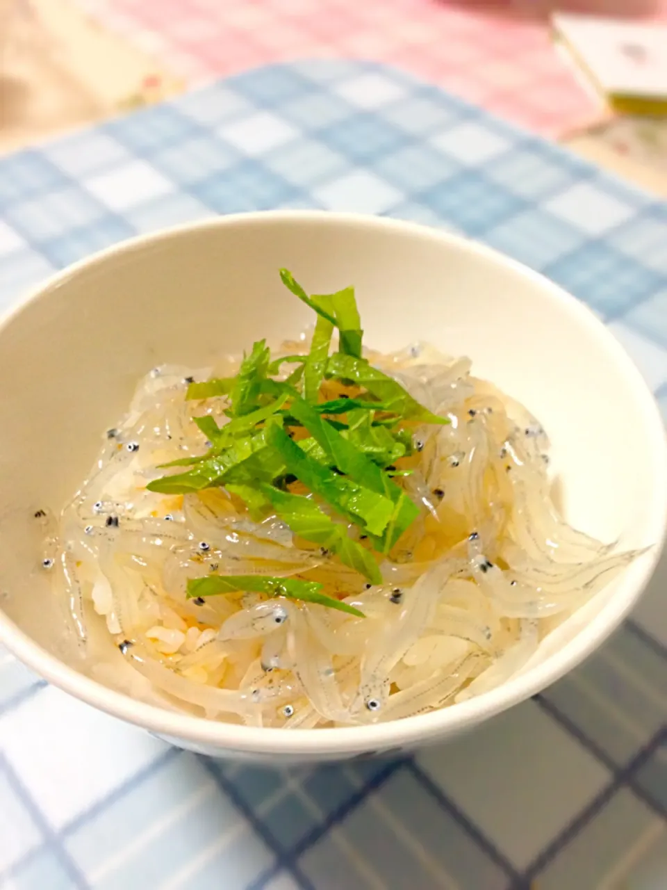 しらす丼|ぐっちさん