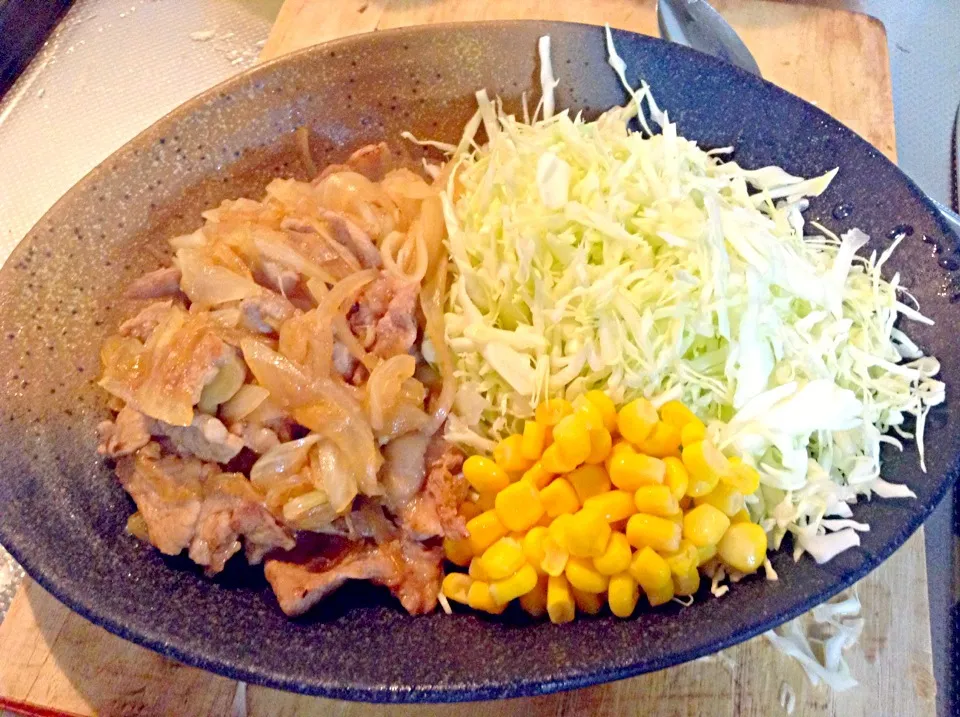 Snapdishの料理写真:夏バテ打破生姜焼き|はまさん