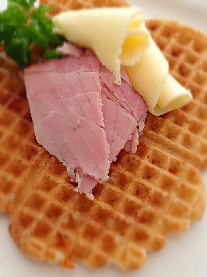 Waffles with ham|ozzy sparaさん