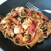 Easy chilli chicken noodles|Lauren Thurlowさん