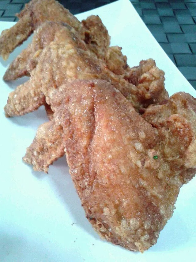 Crispy Chicken Wings|Pae Thongyaemさん