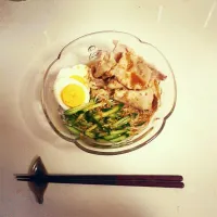 Snapdishの料理写真:冷しゃぶのせ胡麻だれそうめん|杉山由夏さん