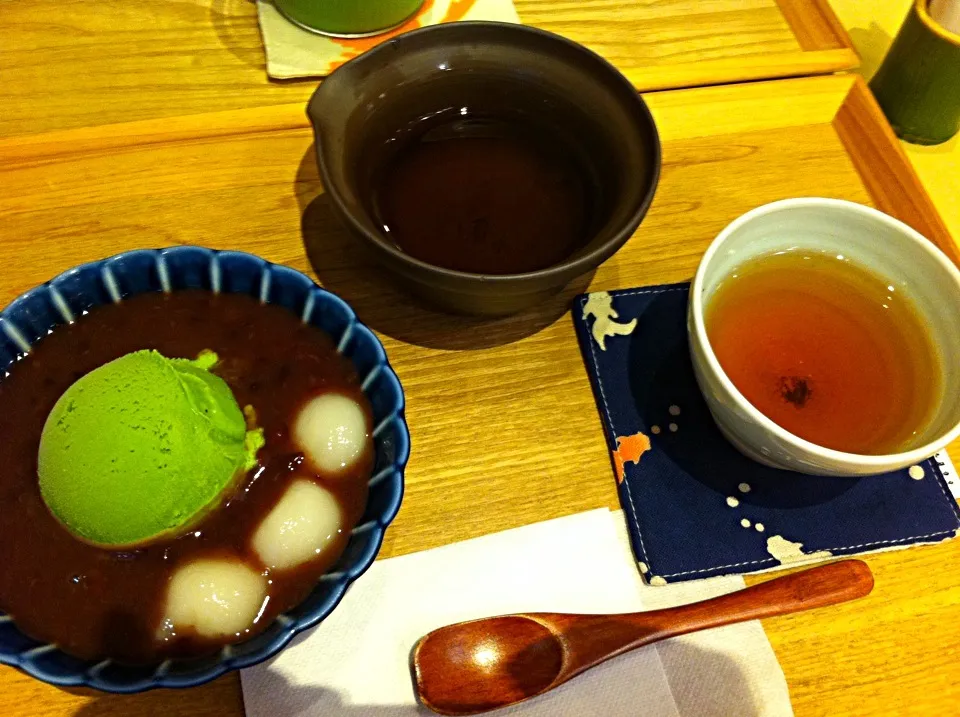 鎌倉で抹茶白玉、ほうじ茶|ももみさん