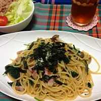 ほうれん草とベーコンとキノコの和風パスタ|さおりんさん