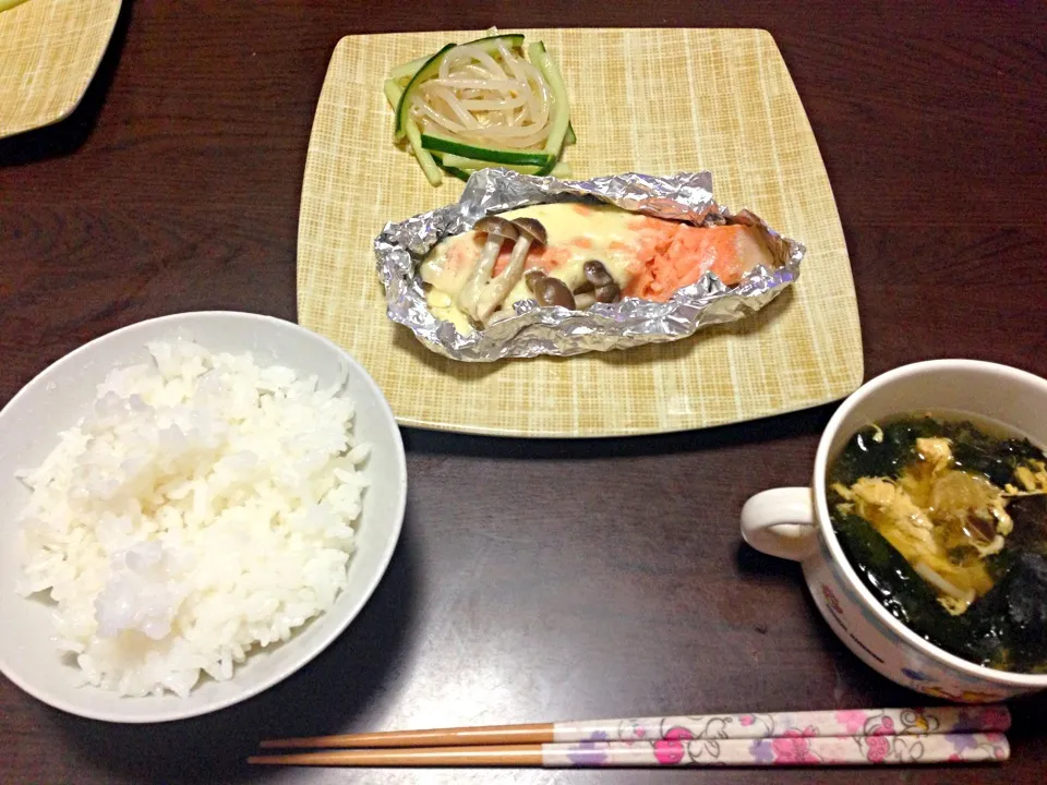 Snapdishの料理写真:ホイル焼き、ナムル、ワカメスープ|かっちゃまんさん