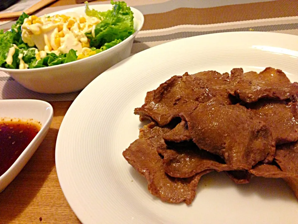 牛タン焼き、豆腐コーンマヨサラダ|ウサコさん