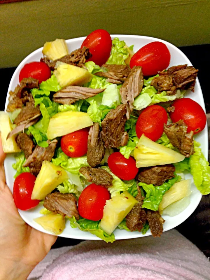 Snapdishの料理写真:Salad with steak|funkygiglydollさん