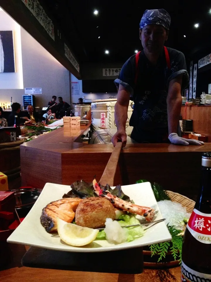 Snapdishの料理写真:How dish was delivered to table @ Inakaya|MyRaXさん