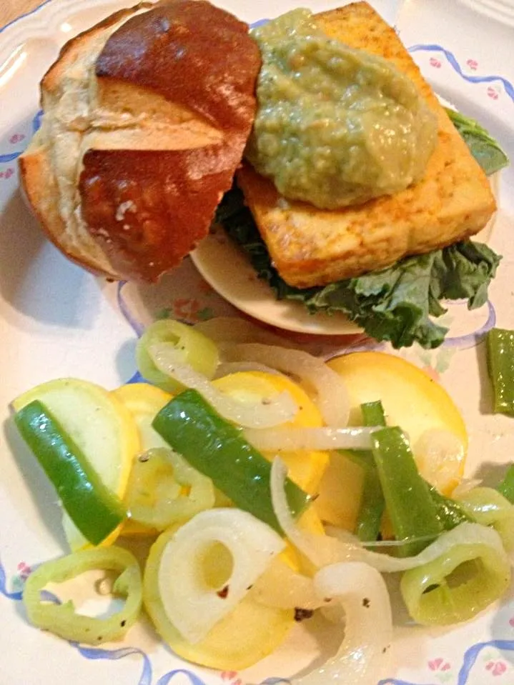 Buffalo Tofu Sandwich with Summer Squash|http://melissasmenu.wordpress.com/さん