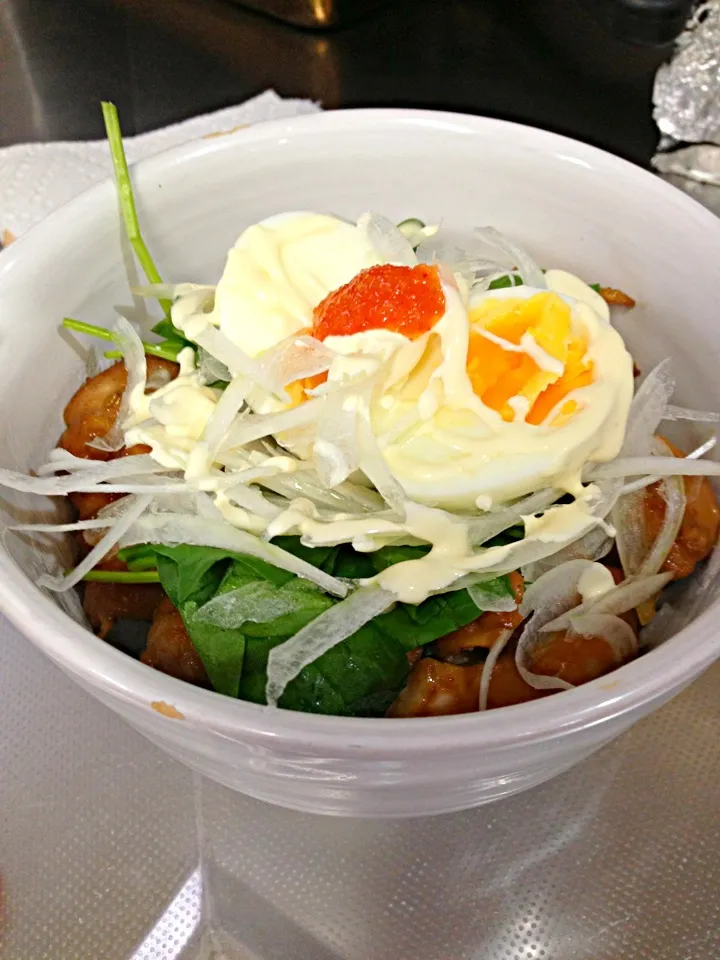 Snapdishの料理写真:【創味  焼肉のタレ】鶏とアボカドの照り焼き丼ʕ•̫͡•ʔ✨|オルカさん