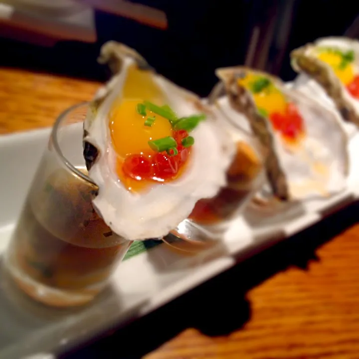 Snapdishの料理写真:Oyster shooters|@namamotoさん