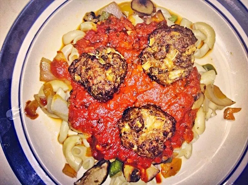 South American Meatballs with homemade pasta sauce on noodles.|Christina Goolsbyさん