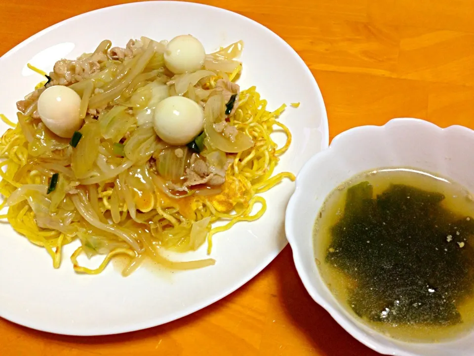 五目あんかけ焼きそば、わかめスープ❤|まりえさん