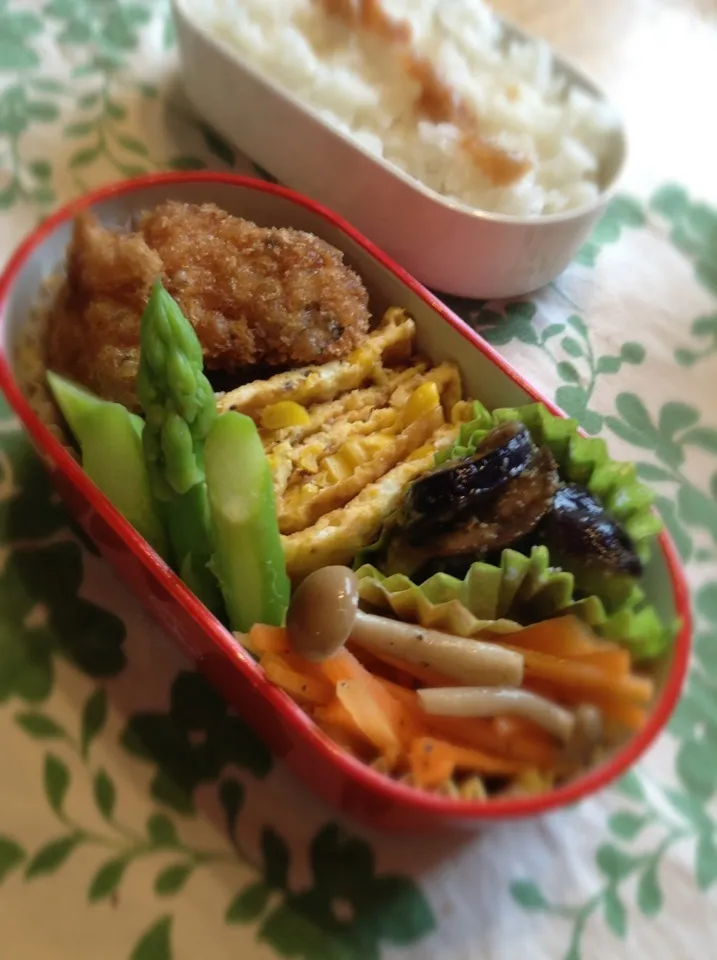 Snapdishの料理写真:チキンカツ＆エビカツ弁当|tomoさん