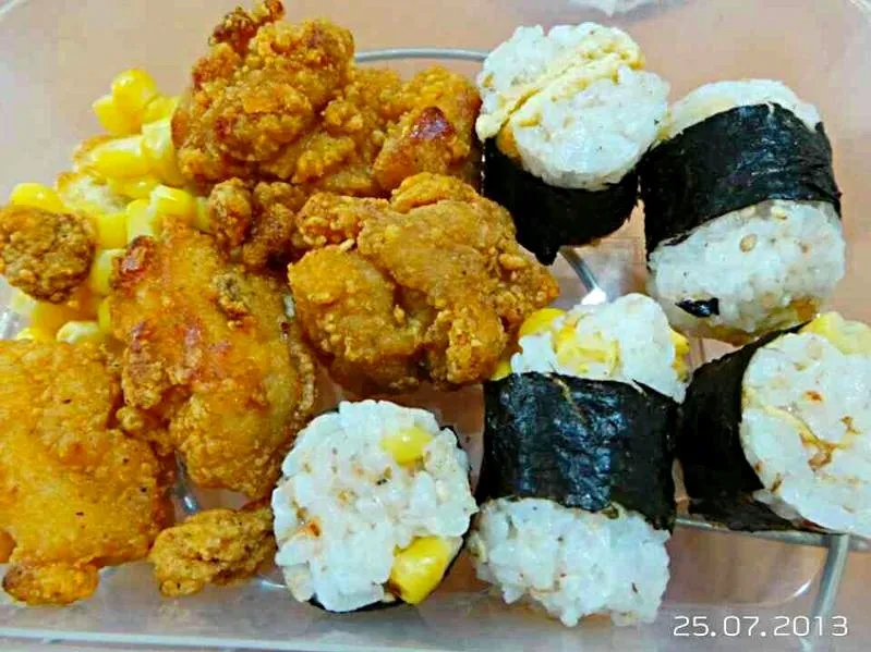 Sushi + Chicken Karage Bento|DoLly Dollyさん