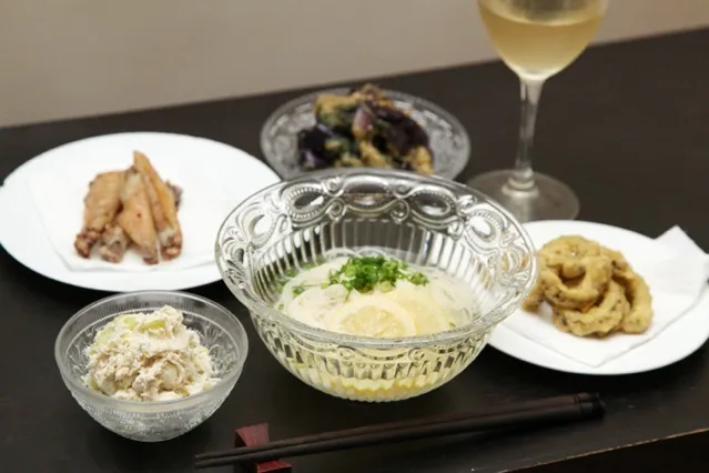 Snapdishの料理写真:レモンスープそうめん、茄子と大葉のごま和え、ゴーヤのカレーフリッター、鶏手羽元の塩焼き、長ネギの白和え。|マユマユさん