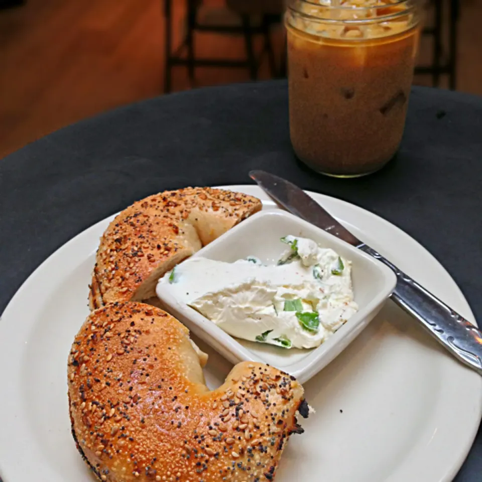 Everything Bagel with Scallion Cream Cheese & a Hand Crafted Iced Pour Over Coffee|Garrett Mortonさん