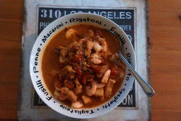 bouillabaisse  with Pollack and prawns|Claire Osborneさん