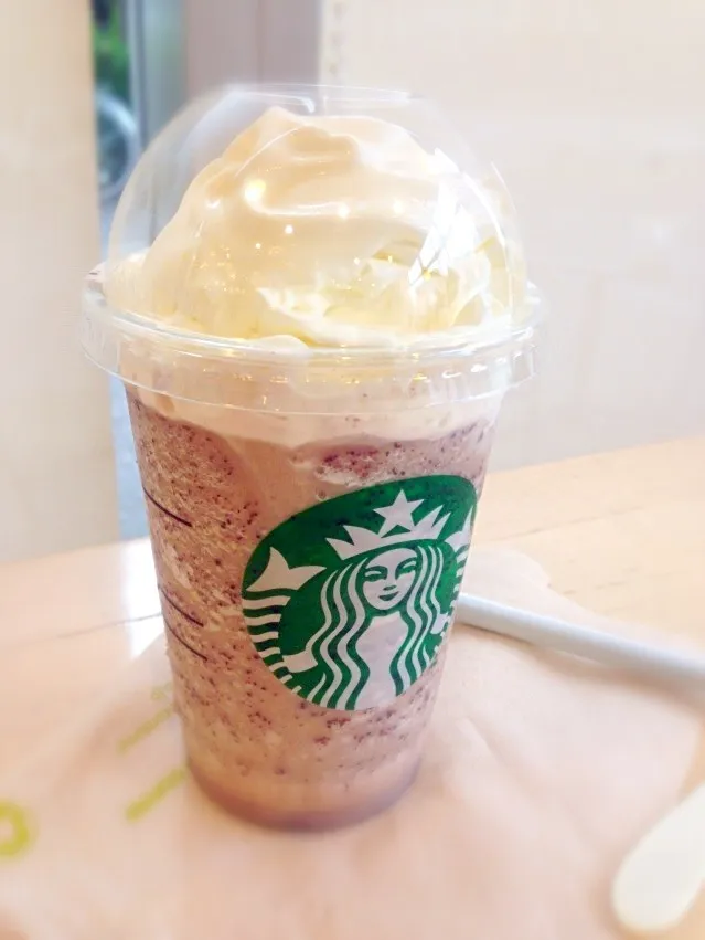 Snapdishの料理写真:Starbucks Coffee オレオフラペチーノ|うららさん